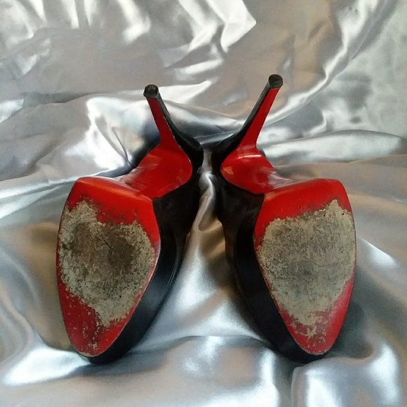 ❤Christian Louboutin Sexy Black Hi Heels - Picture 3 of 7